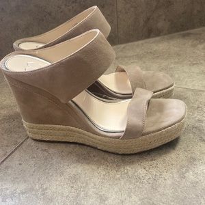 Brand new Jessica Simpson Siera wedges